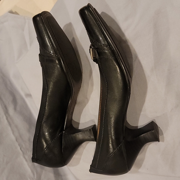 Naturalizer black leather kitten heel pumps - Picture 16 of 16